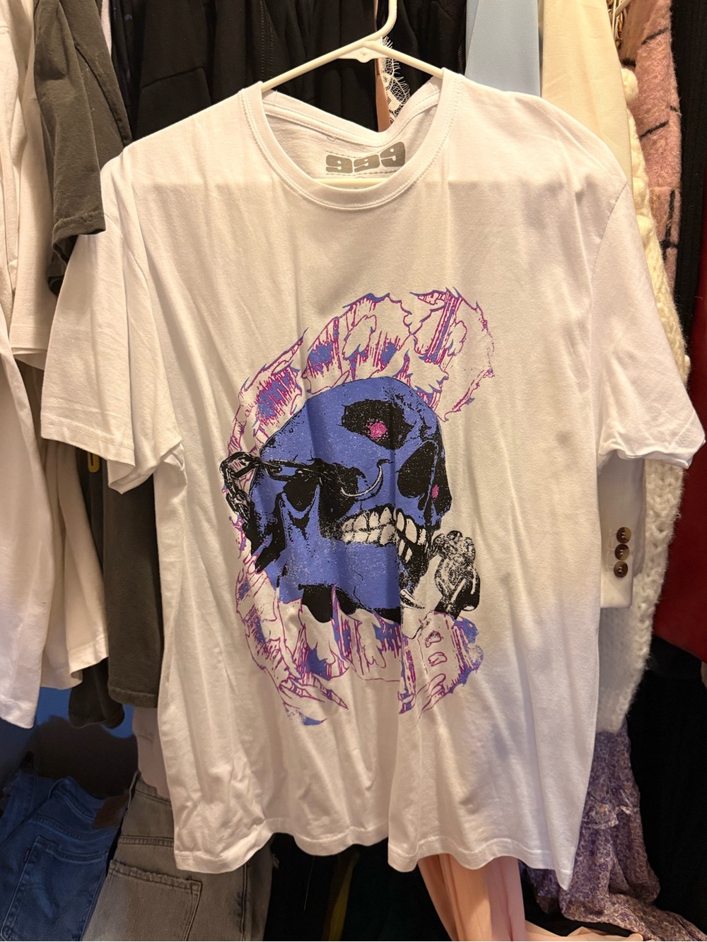 Authentic 999 Juice Wrl White Short-Sleeve Tee with Blue & Purple Skull Graphic